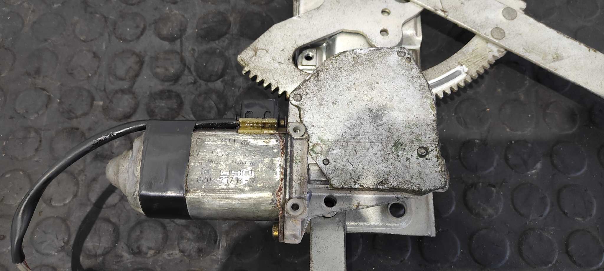 ELEVALUNAS TRASERO IZQUIERDO LAND ROVER RANGE ROVER - vista 3