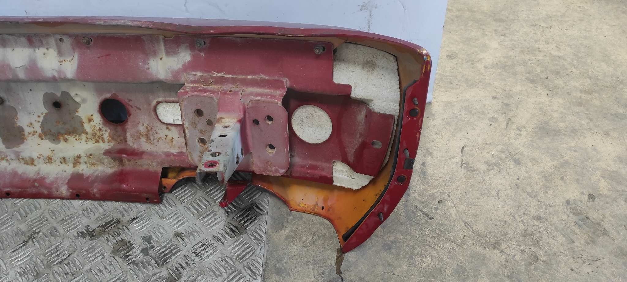 PARAGOLPES TRASERO NISSAN 200 SX (S13) - vista 3