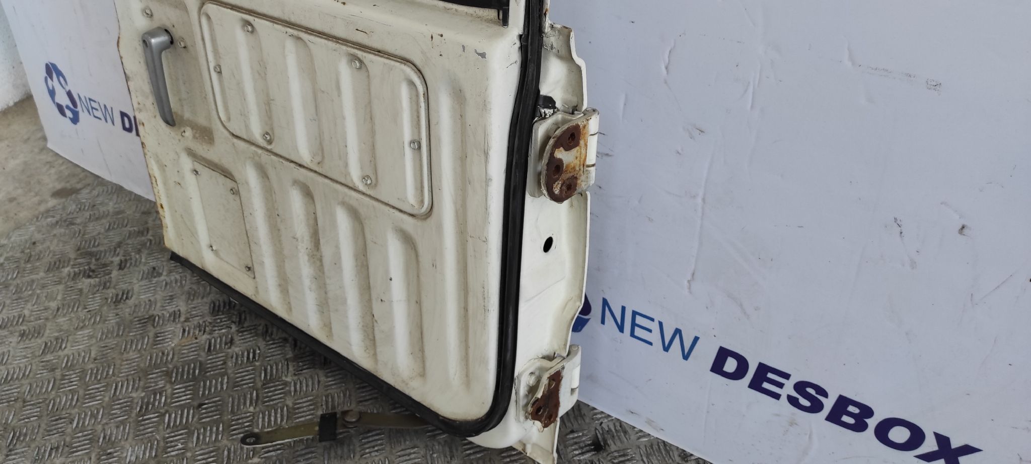 PUERTA TRASERA IZQUIERDA NISSAN PATROL (K/W160) - vista 8