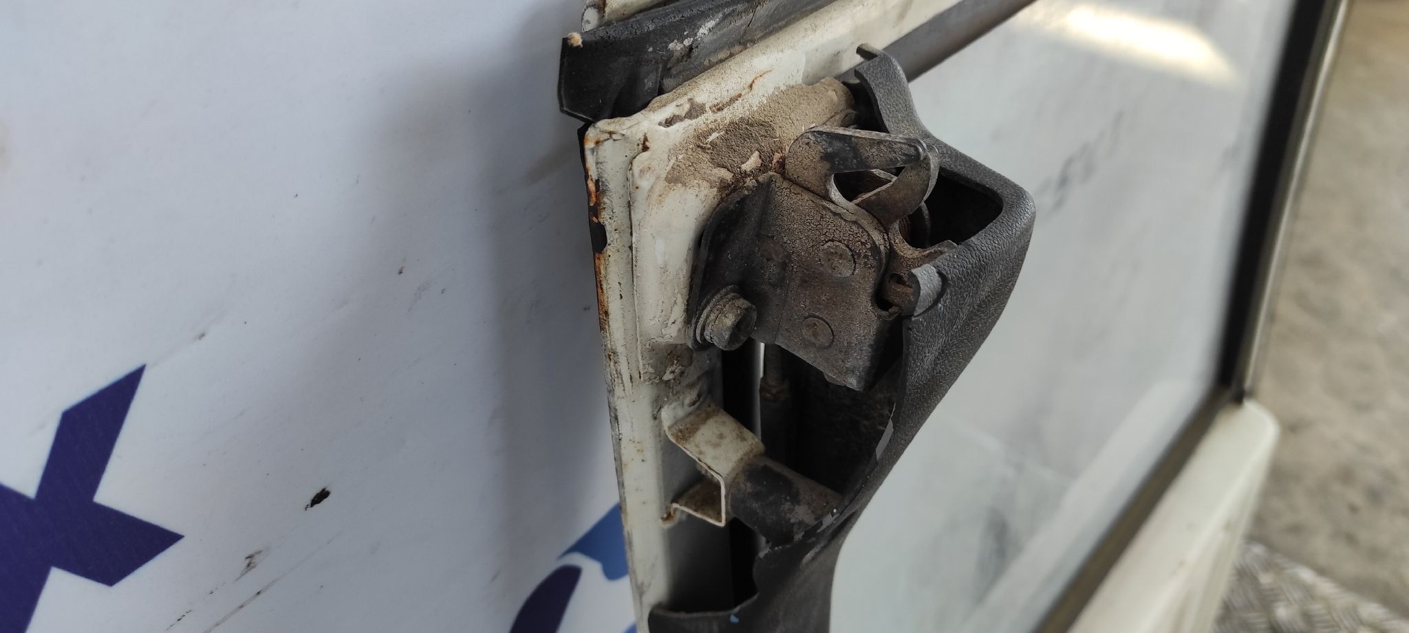 PUERTA TRASERA IZQUIERDA NISSAN PATROL (K/W160) - vista 4