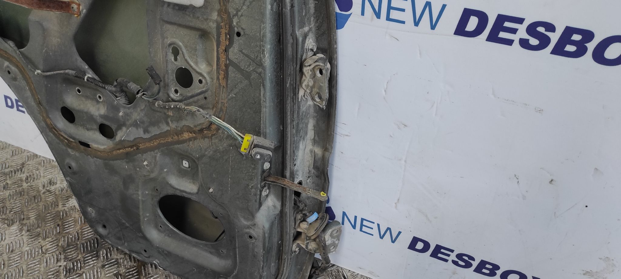 PUERTA TRASERA IZQUIERDA FORD MAVERICK (ML) - vista 2