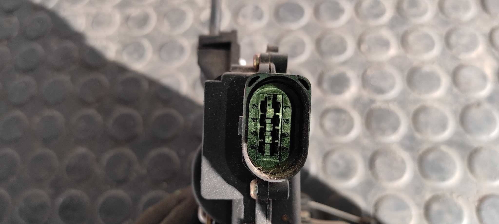 CERRADURA PUERTA DELANTERA IZQUIERDA VOLKSWAGEN GOLF IV VARIANT (1J5) - vista 2