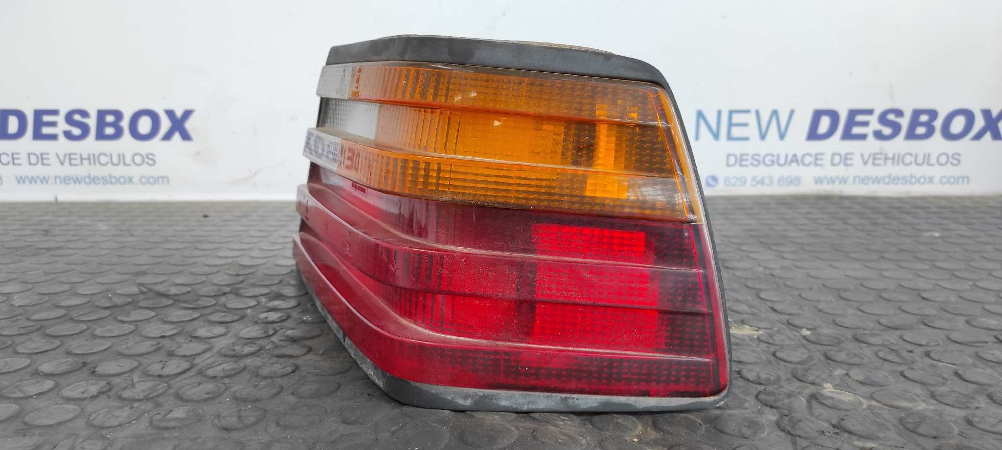 PILOTO TRASERO DERECHO MERCEDES-BENZ CLASE E (W124) BERLINA - vista 6