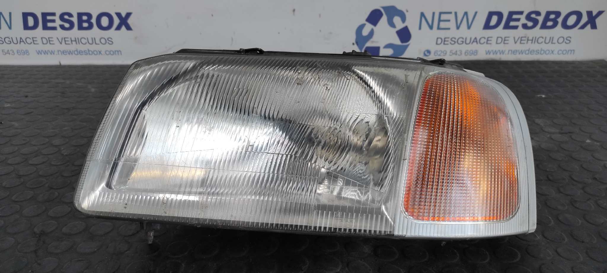 FARO IZQUIERDO LAND ROVER FREELANDER (LN)