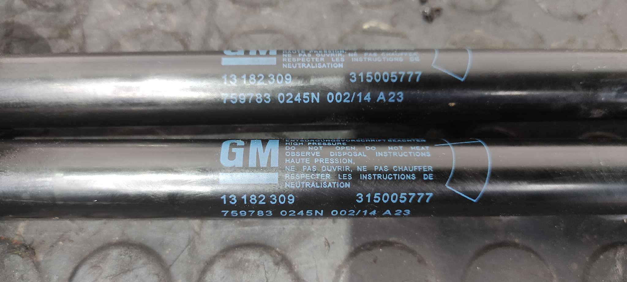 AMORTIGUADORES MALETERO / PORTON OPEL CORSA D - vista 2