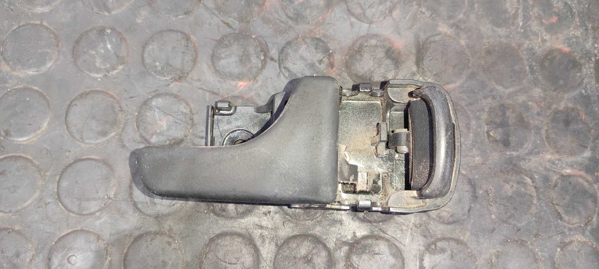 MANETA INTERIOR DELANTERA DERECHA NISSAN 200 SX (S13)