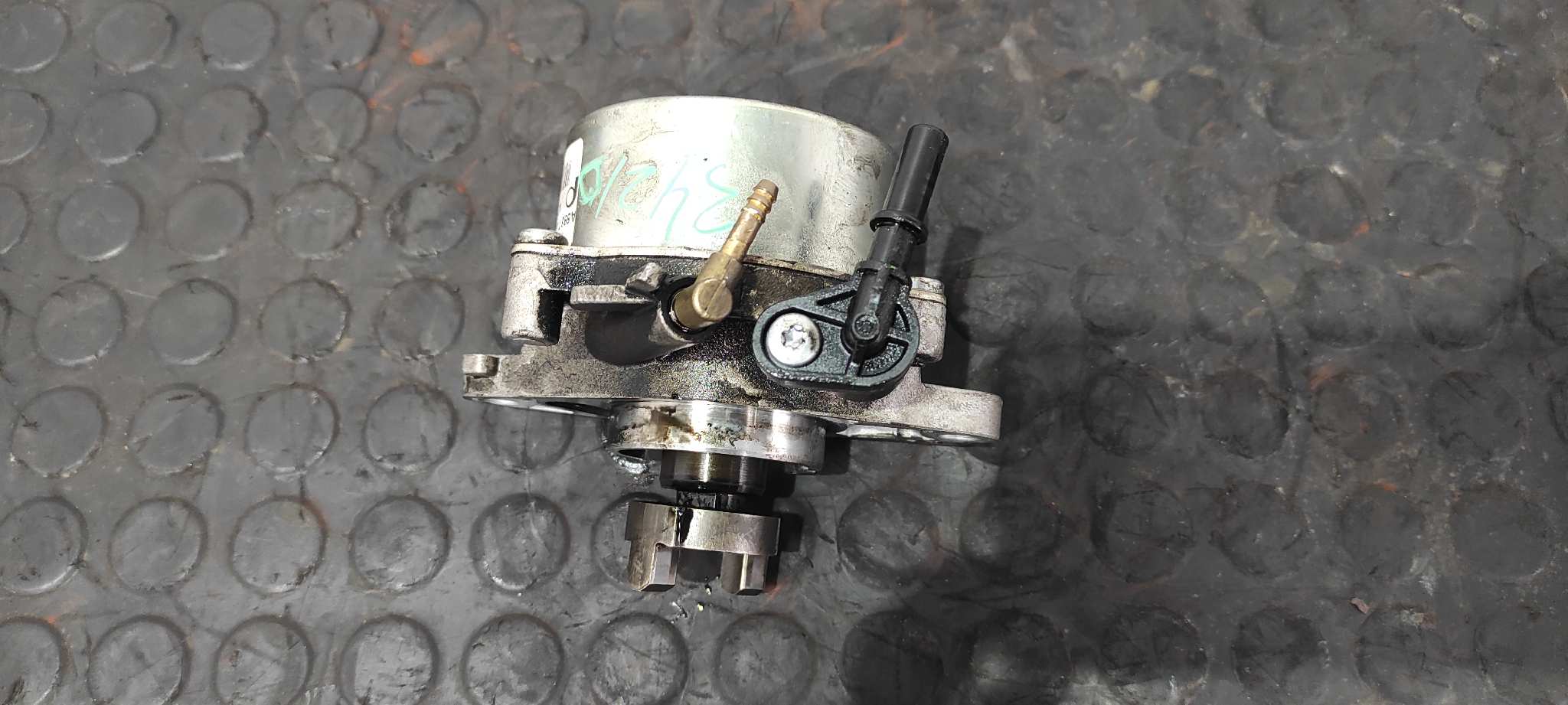 DEPRESOR FRENO / BOMBA VACIO OPEL CORSA D - vista 3