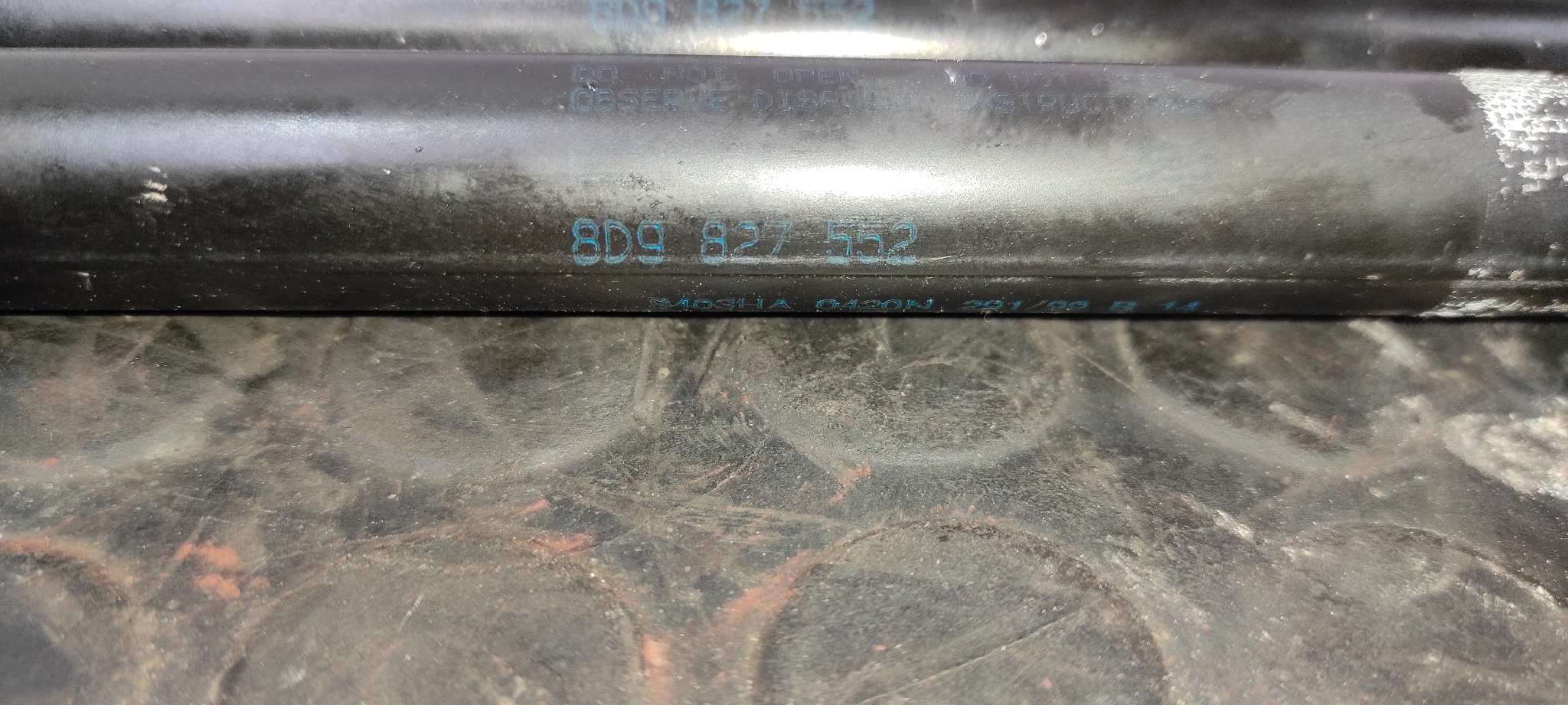 AMORTIGUADORES MALETERO / PORTON AUDI A4 AVANT (B5) - vista 2