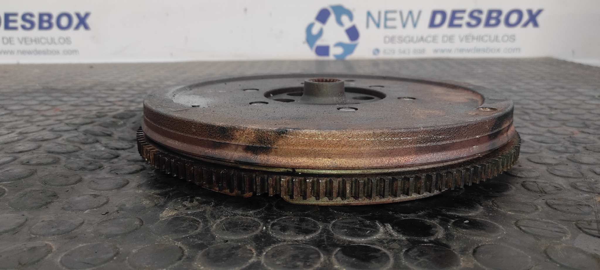 VOLANTE MOTOR AUDI A4 BERLINA (8E) - vista 2