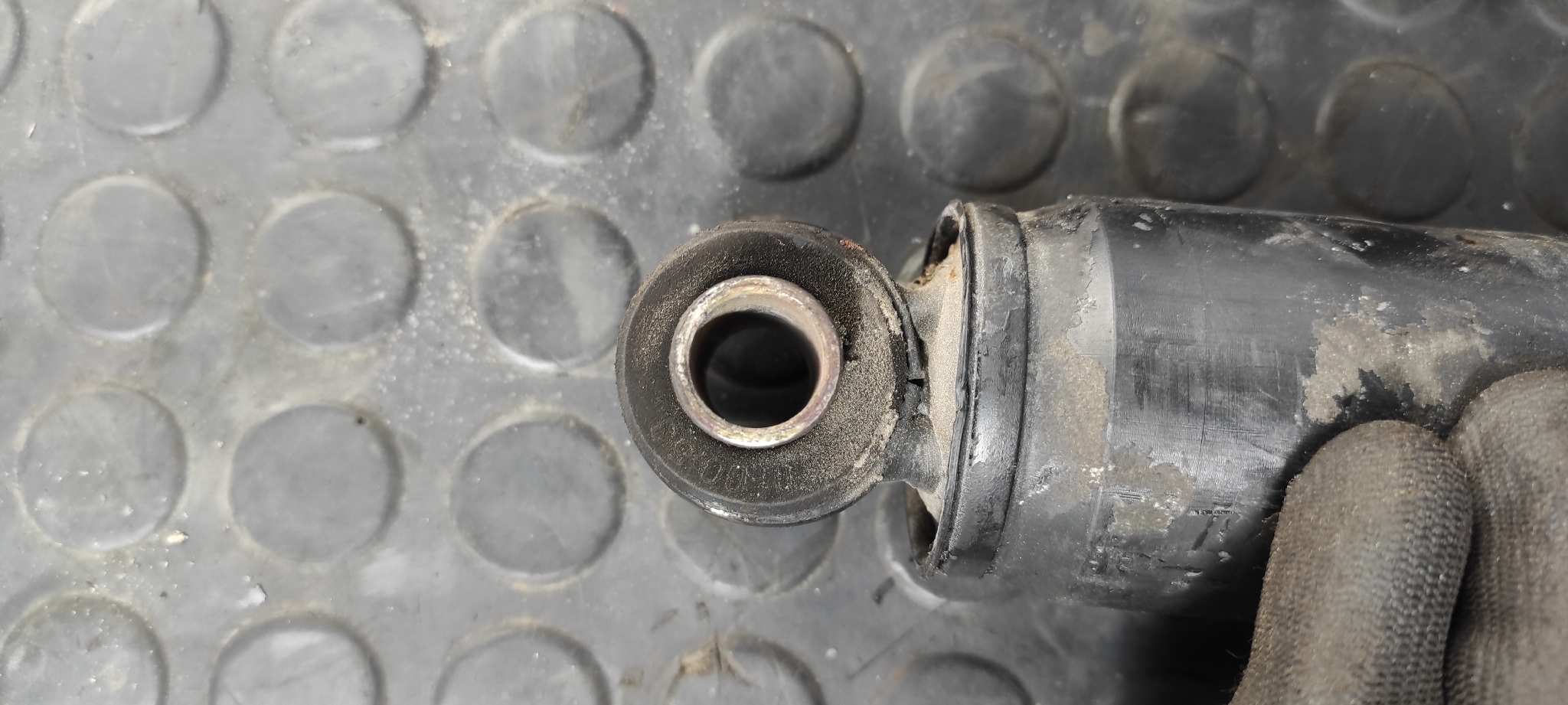 JUEGO AMORTIGUADORES TRASEROS NISSAN CABSTAR - vista 2