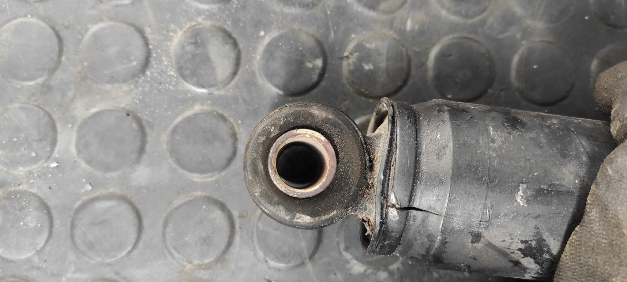 JUEGO AMORTIGUADORES TRASEROS NISSAN CABSTAR - vista 6