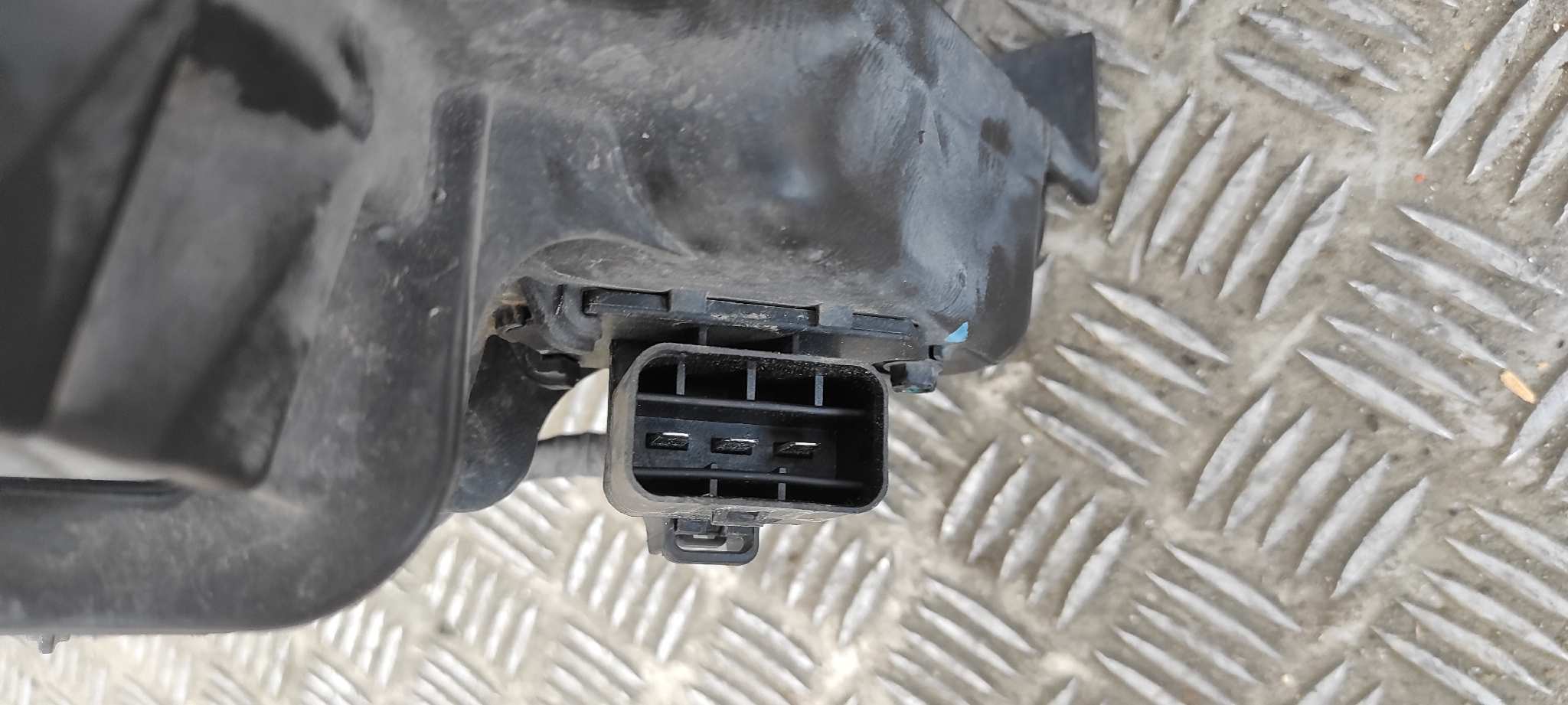 ELECTROVENTILADOR HYUNDAI I30 - vista 2