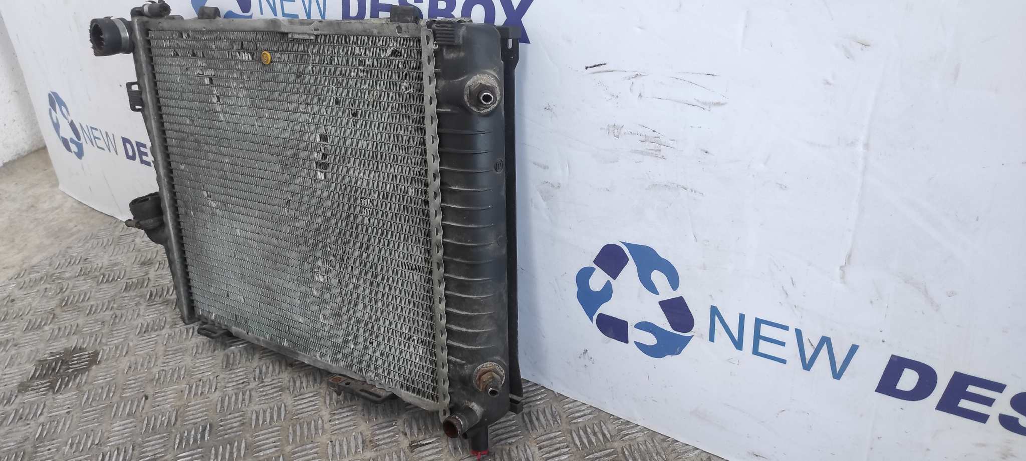 RADIADOR AGUA MERCEDES-BENZ CLASE E (W124) BERLINA - vista 6