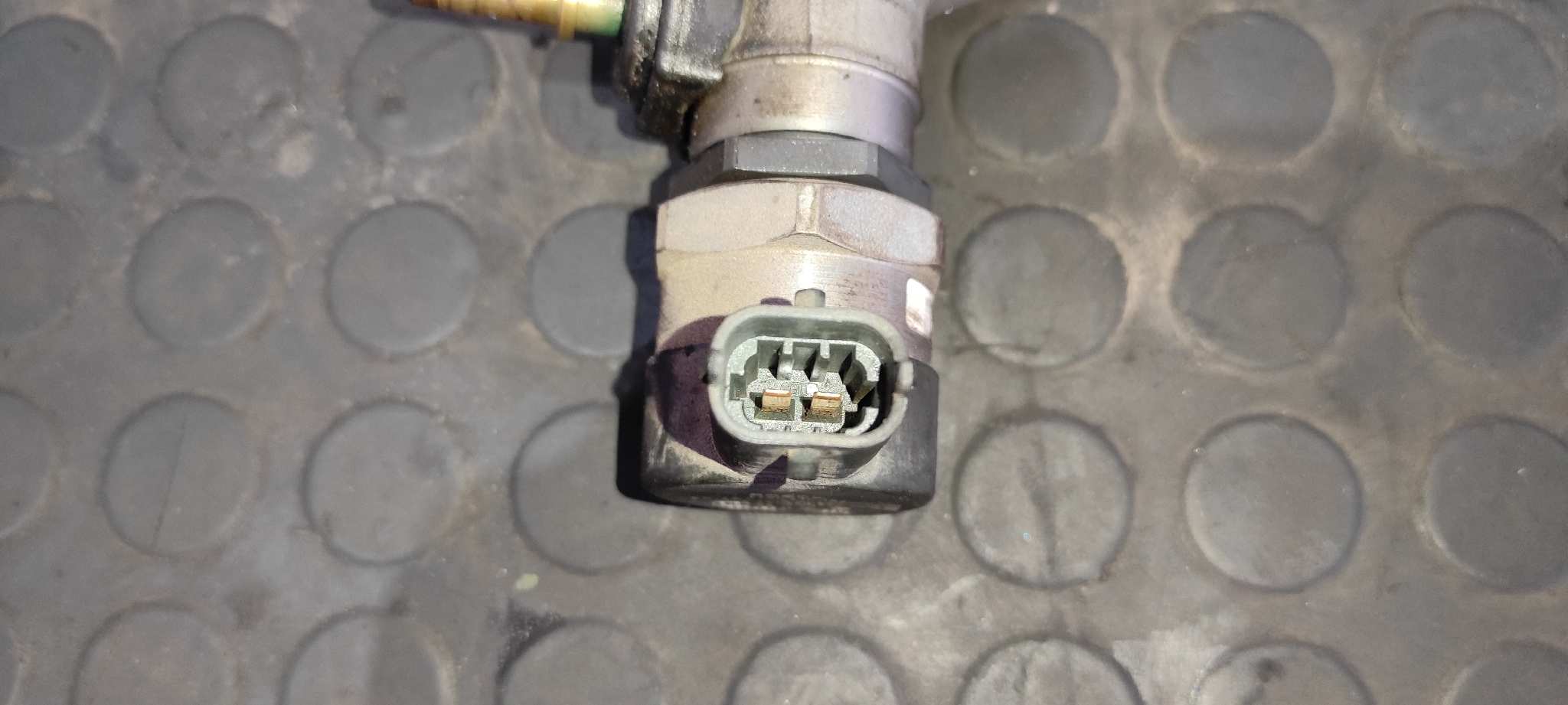 RAMPA INYECTORA NISSAN QASHQAI (J10) - vista 4