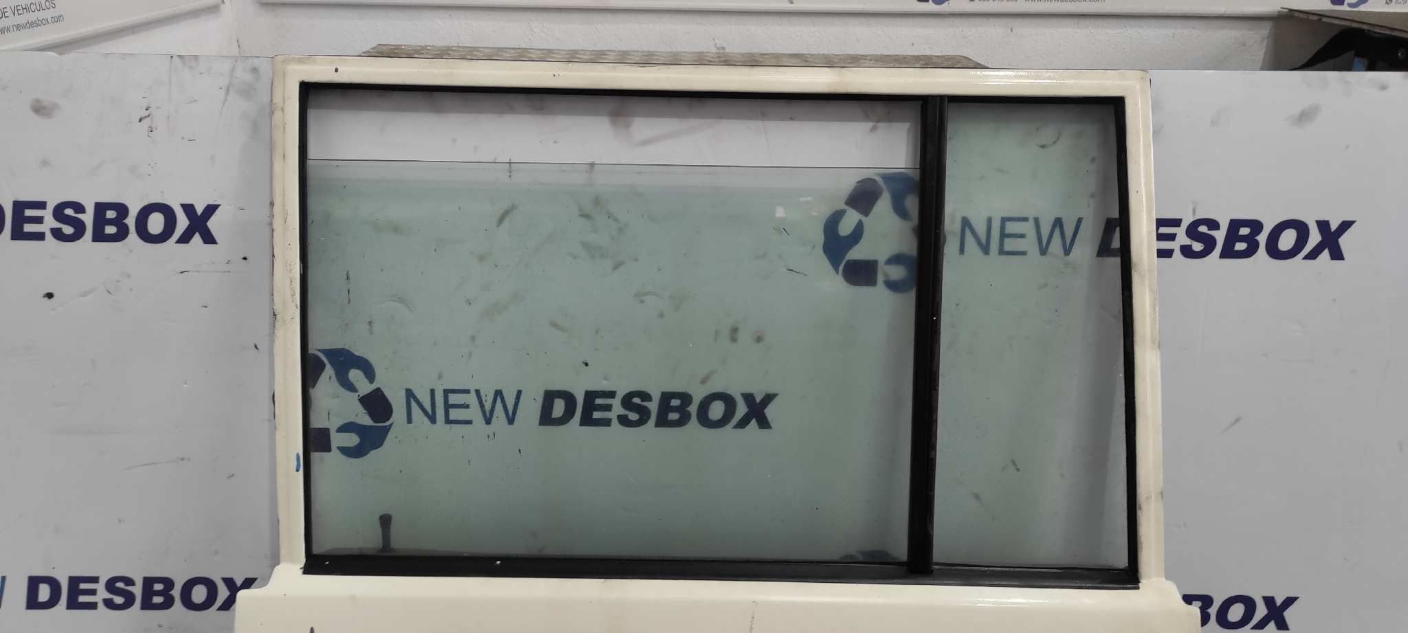 PUERTA TRASERA IZQUIERDA NISSAN PATROL (K/W160) - vista 4