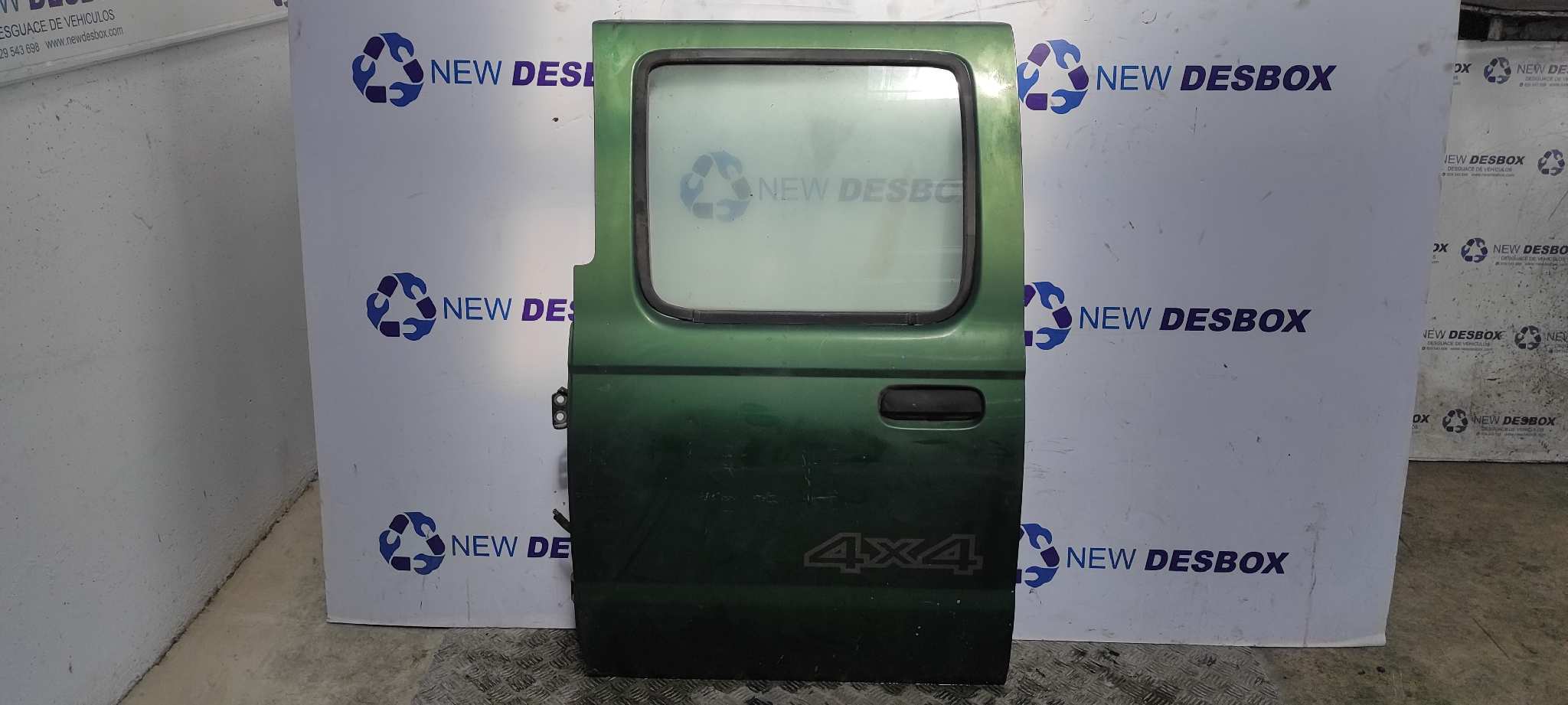 PUERTA TRASERA IZQUIERDA NISSAN PICK-UP (D22)