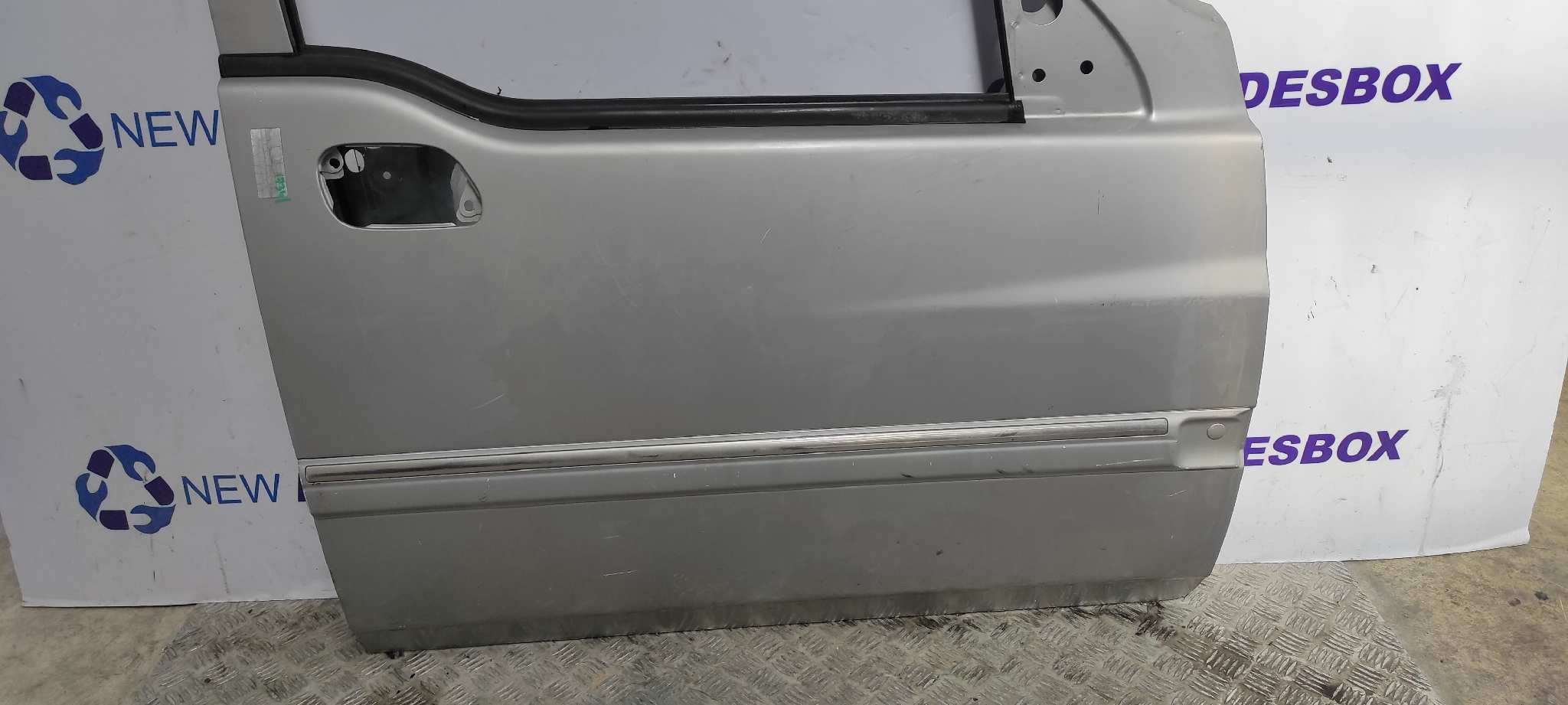 PUERTA DELANTERA DERECHA SSANGYONG MUSSO - vista 4