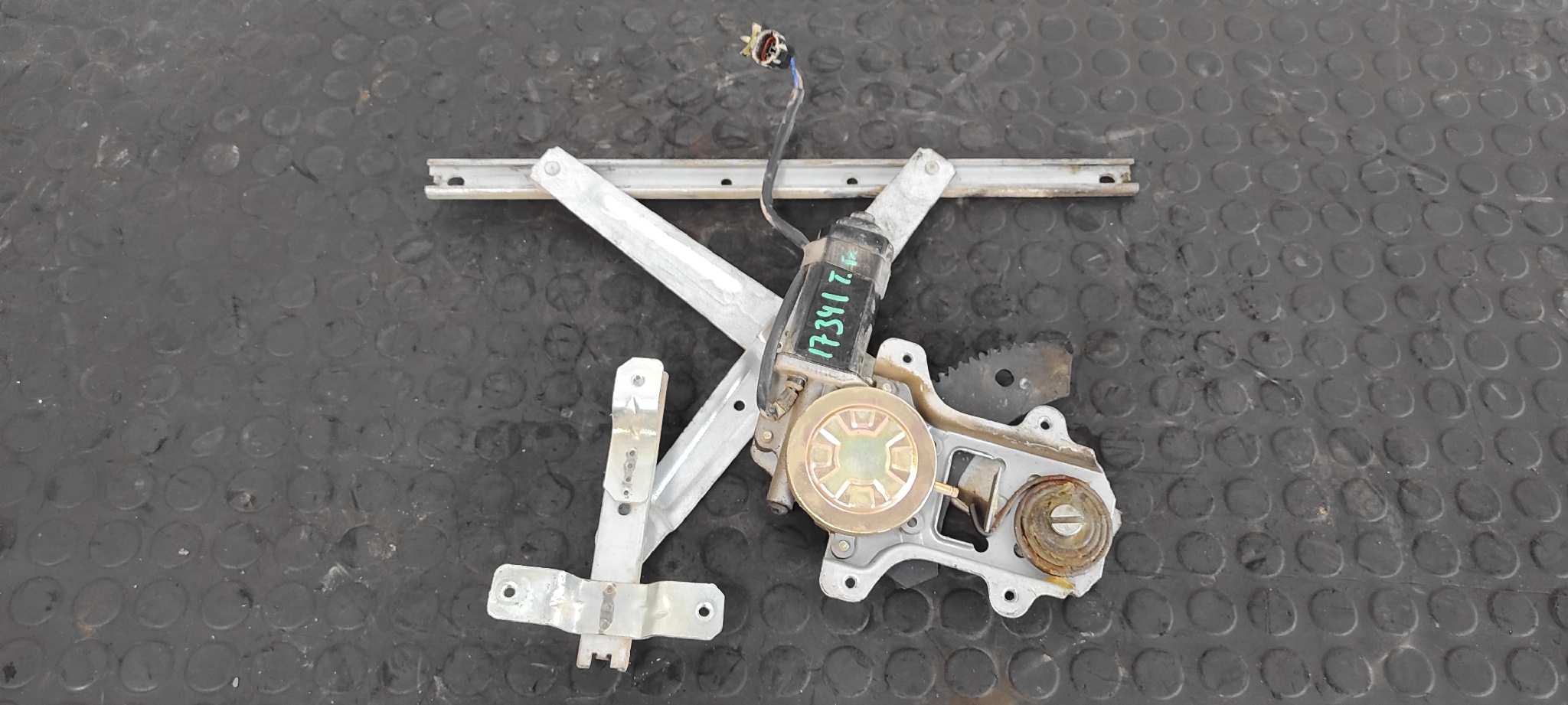 ELEVALUNAS TRASERO DERECHO SSANGYONG MUSSO