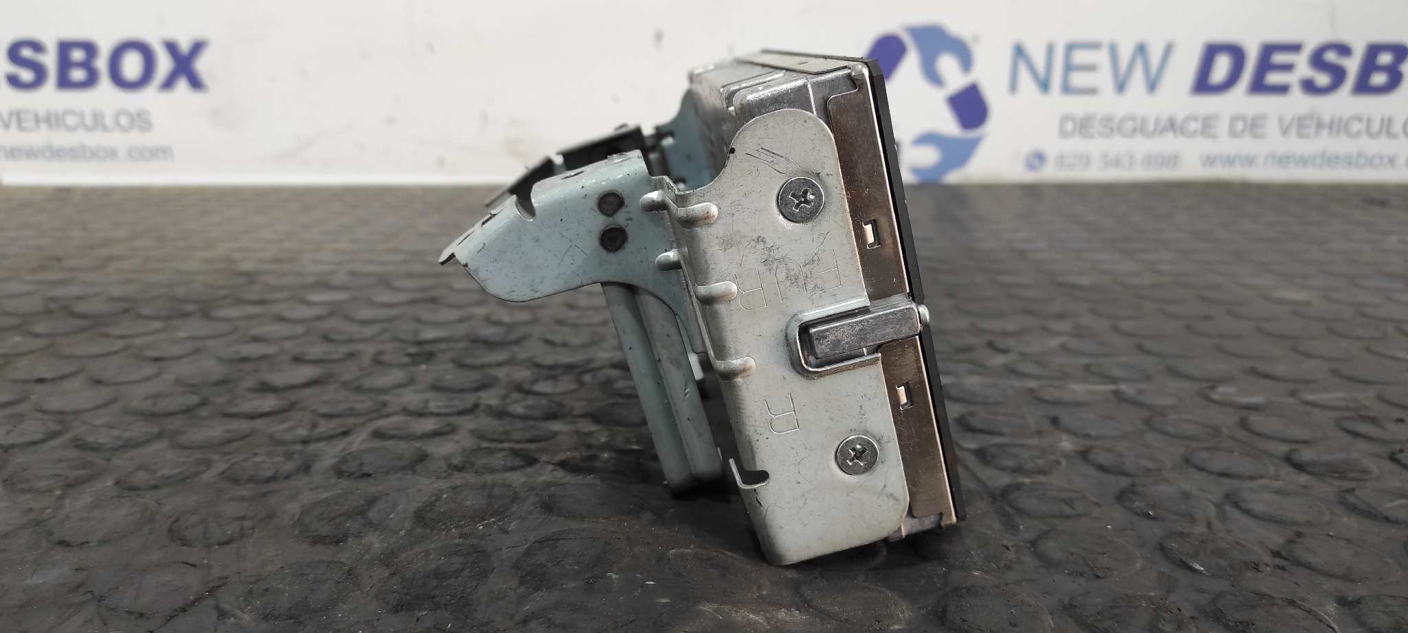 PANTALLA MULTIFUNCION NISSAN QASHQAI (J10) - vista 3