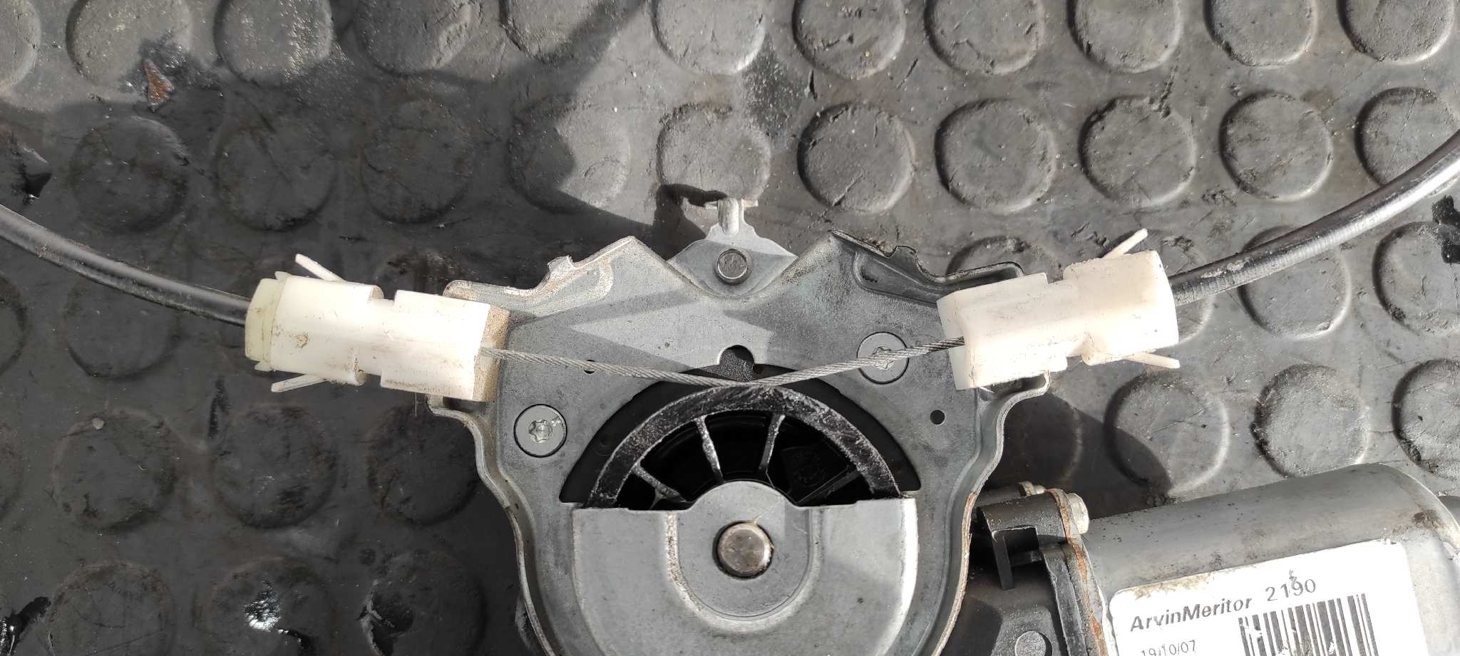 ELEVALUNAS TRASERO DERECHO NISSAN QASHQAI (J10) - vista 5