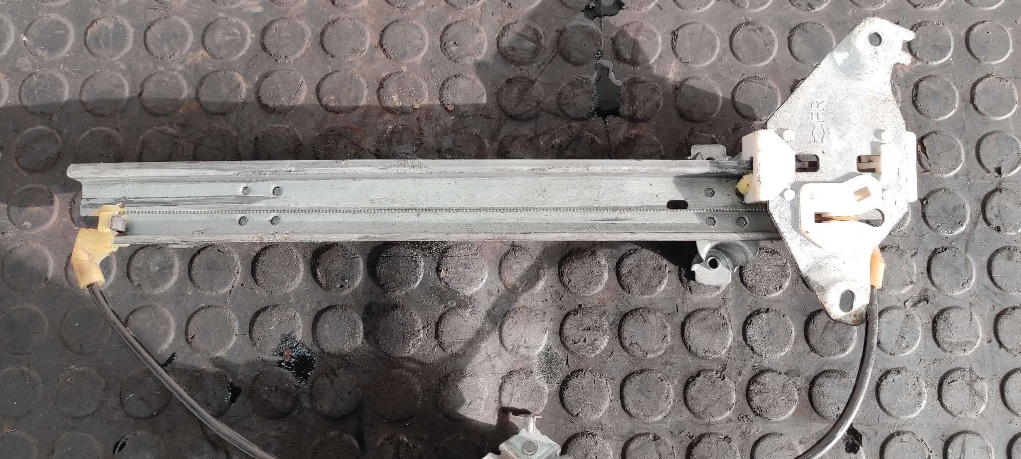 ELEVALUNAS TRASERO DERECHO NISSAN QASHQAI (J10) - vista 3