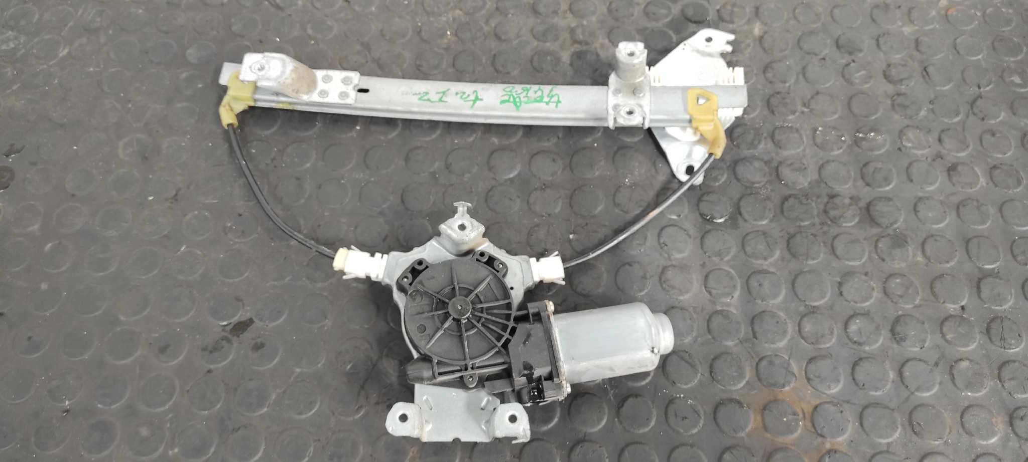 ELEVALUNAS TRASERO IZQUIERDO NISSAN QASHQAI (J10)