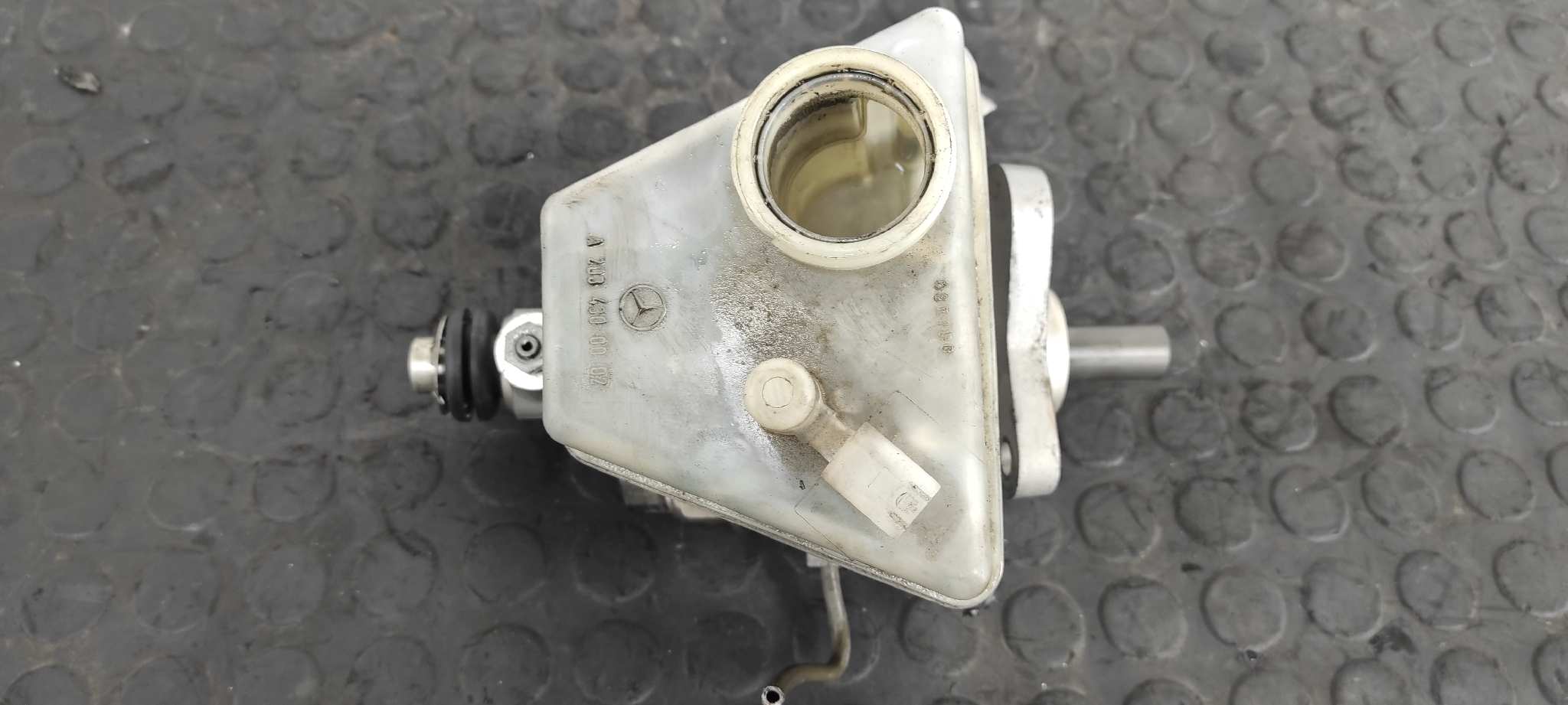 BOMBA FRENO MERCEDES-BENZ CLASE C (W203) SPORTCOUPE - vista 5