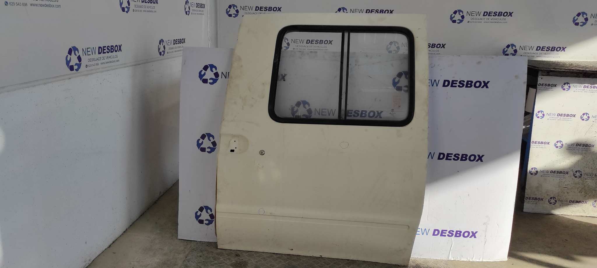 PUERTA LATERAL CORREDERA IZQUIERDA NISSAN VANETTE CARGO