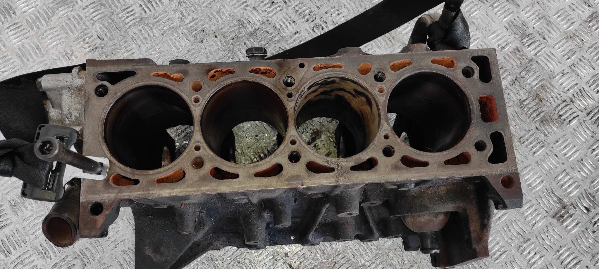 BLOQUE PORSCHE 924 2.0 - vista 12