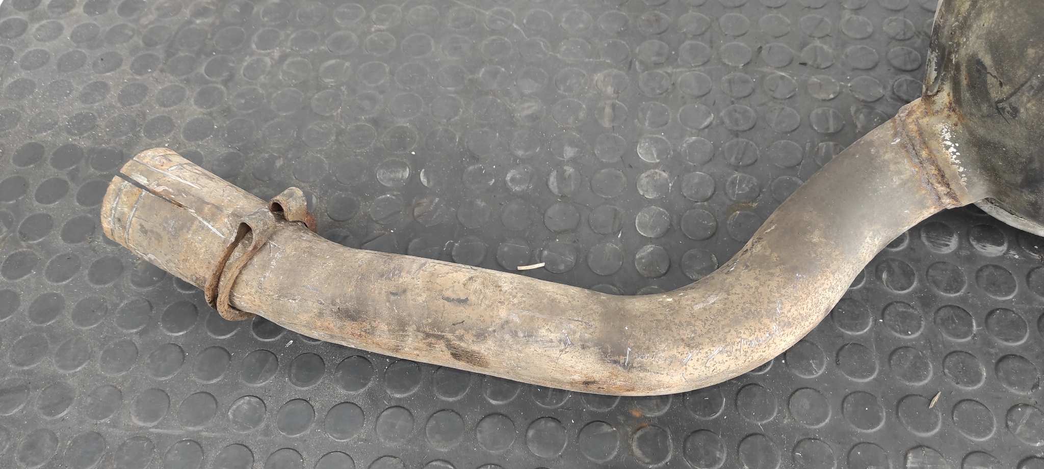 TUBO ESCAPE TRASERO MERCEDES-BENZ CLASE E (W124) BERLINA - vista 7