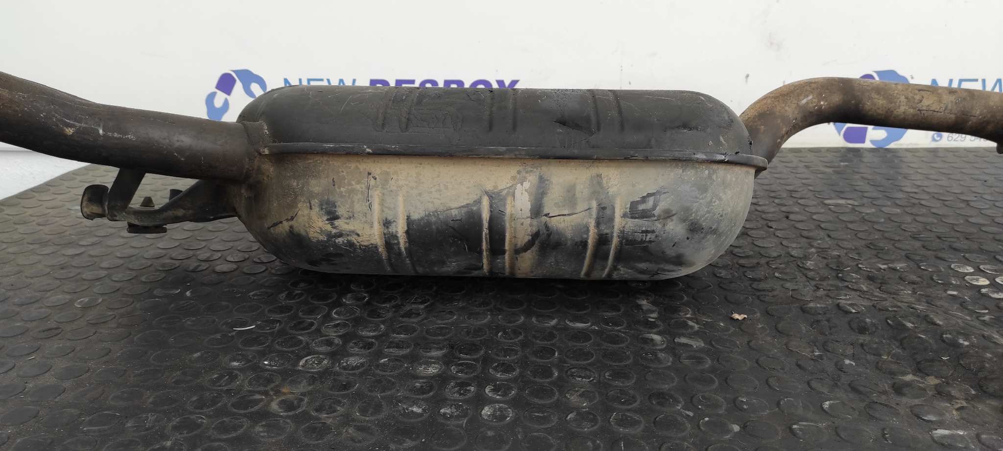 TUBO ESCAPE TRASERO MERCEDES-BENZ CLASE E (W124) BERLINA - vista 4