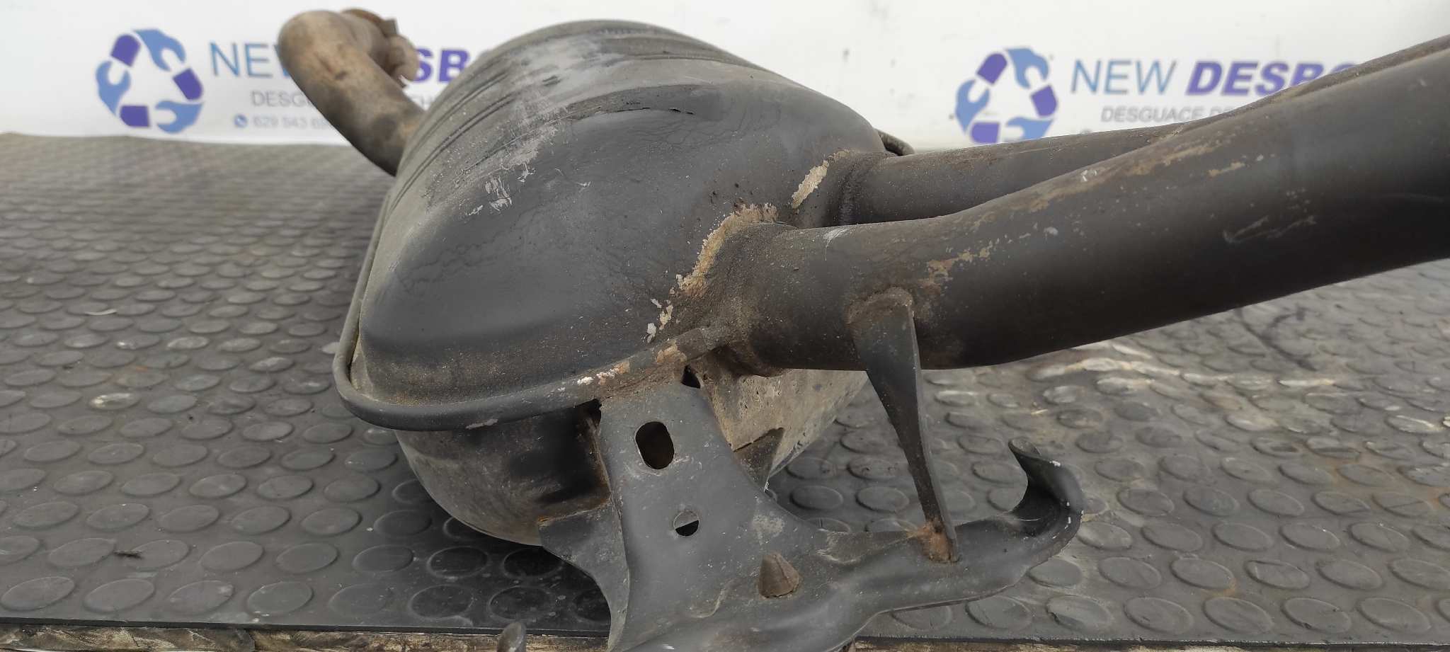 TUBO ESCAPE TRASERO MERCEDES-BENZ CLASE E (W124) BERLINA - vista 8