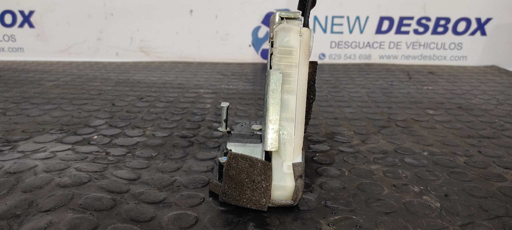 CERRADURA PUERTA TRASERA IZQUIERDA TOYOTA PRIUS (NHW30) - vista 4