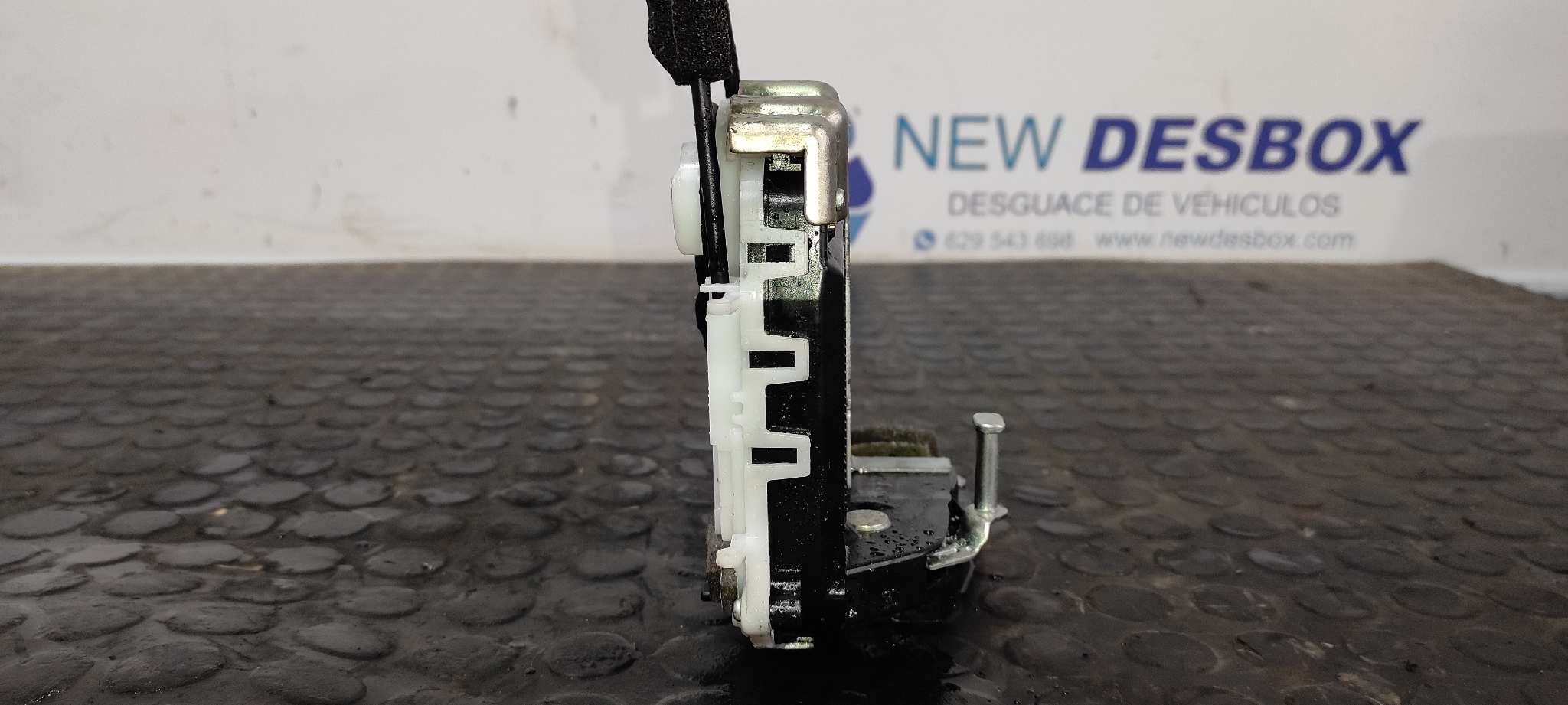 CERRADURA PUERTA TRASERA IZQUIERDA TOYOTA PRIUS (NHW30) - vista 3