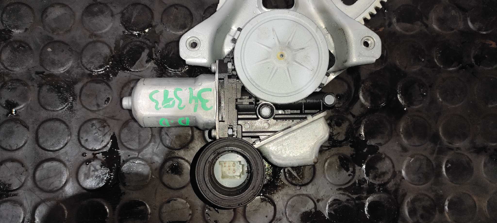 ELEVALUNAS DELANTERO DERECHO TOYOTA PRIUS (NHW30) - vista 3