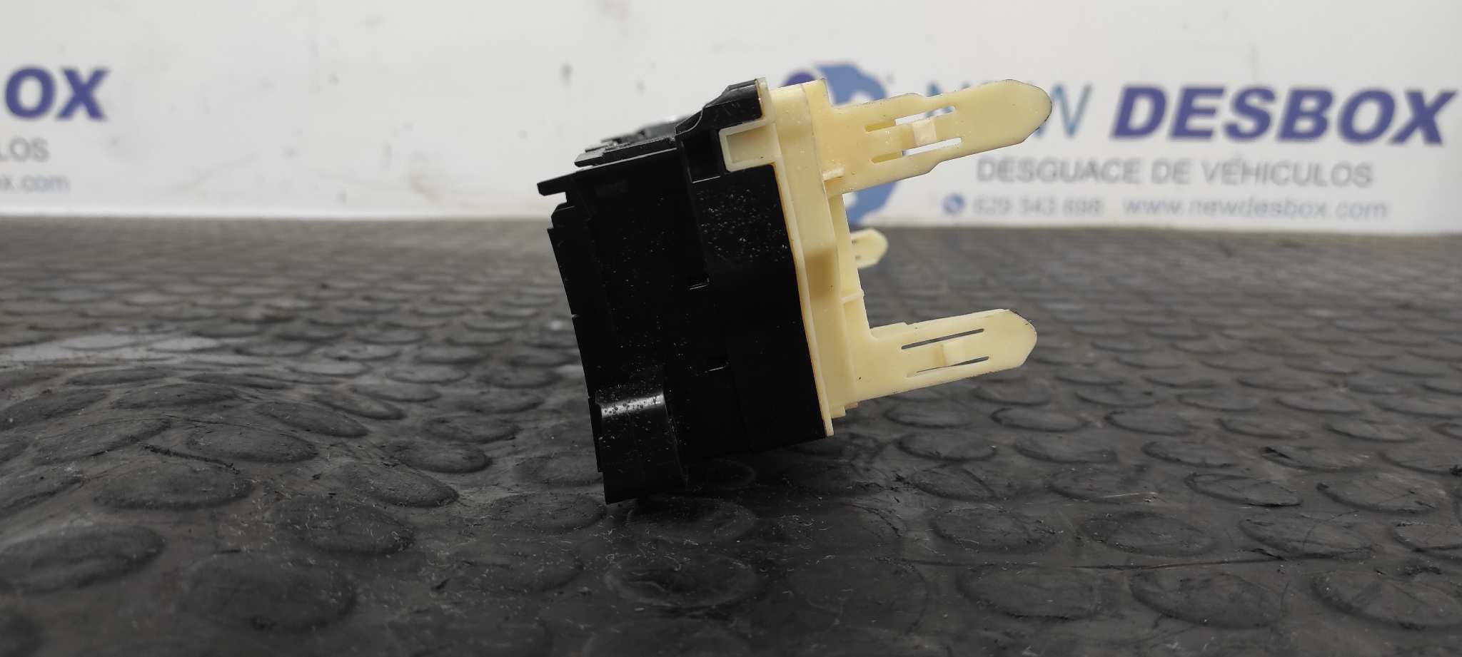 MANDO CLIMATIZADOR TOYOTA PRIUS (NHW30) - vista 3