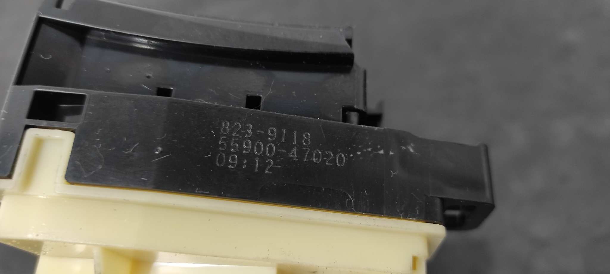 MANDO CLIMATIZADOR TOYOTA PRIUS (NHW30) - vista 8