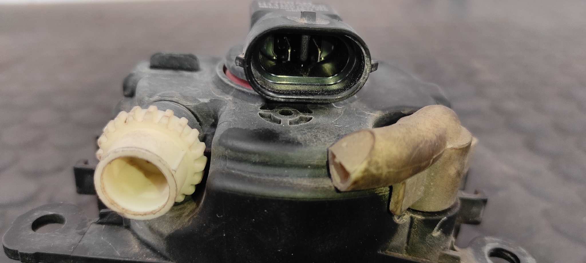 FARO ANTINIEBLA IZQUIERDO CITROEN C4 BERLINA - vista 4