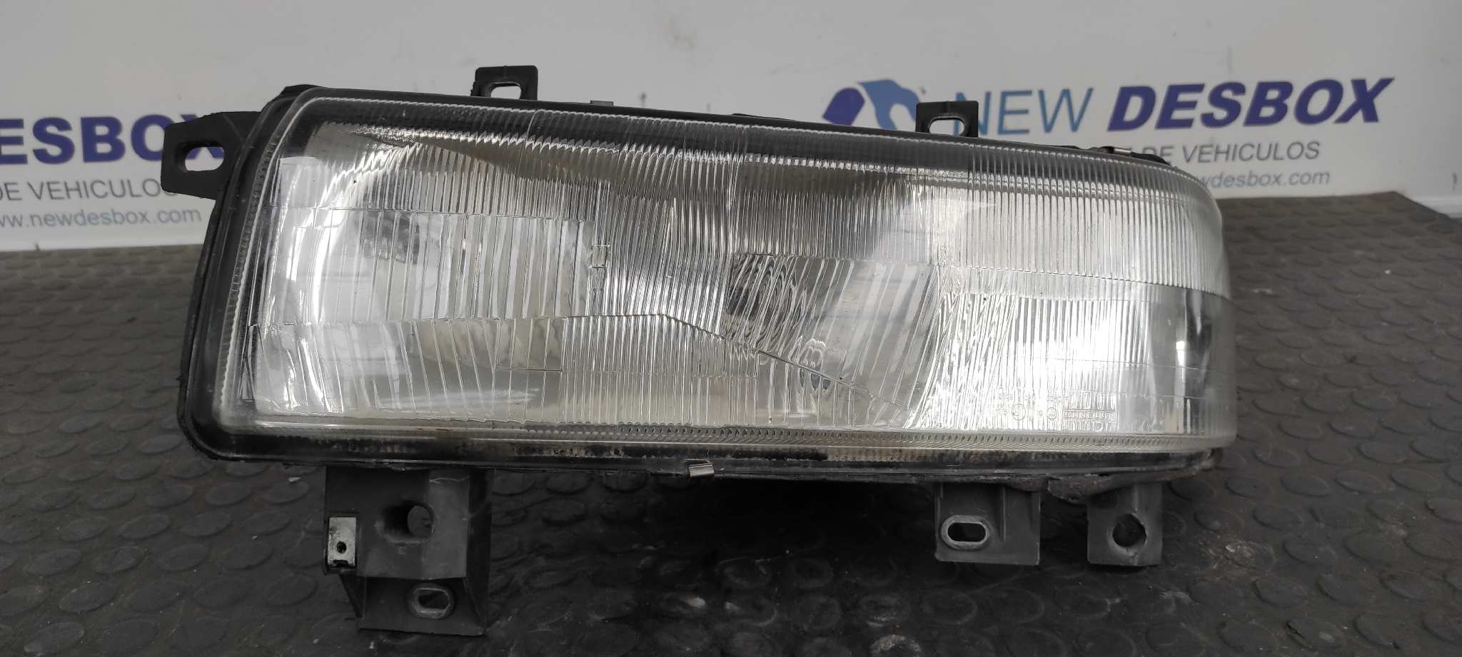 FARO IZQUIERDO RENAULT MASTER DOBLE CABINE, CAJA ABIERTA/CHASIS