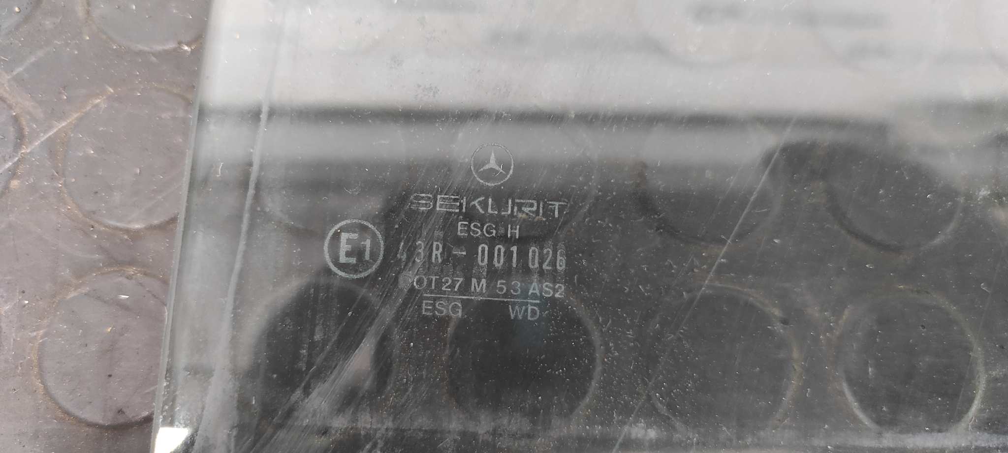 LUNA DELANTERA IZQUIERDA MERCEDES-BENZ CLASE S (W126) BERLINA+COUPE - vista 2