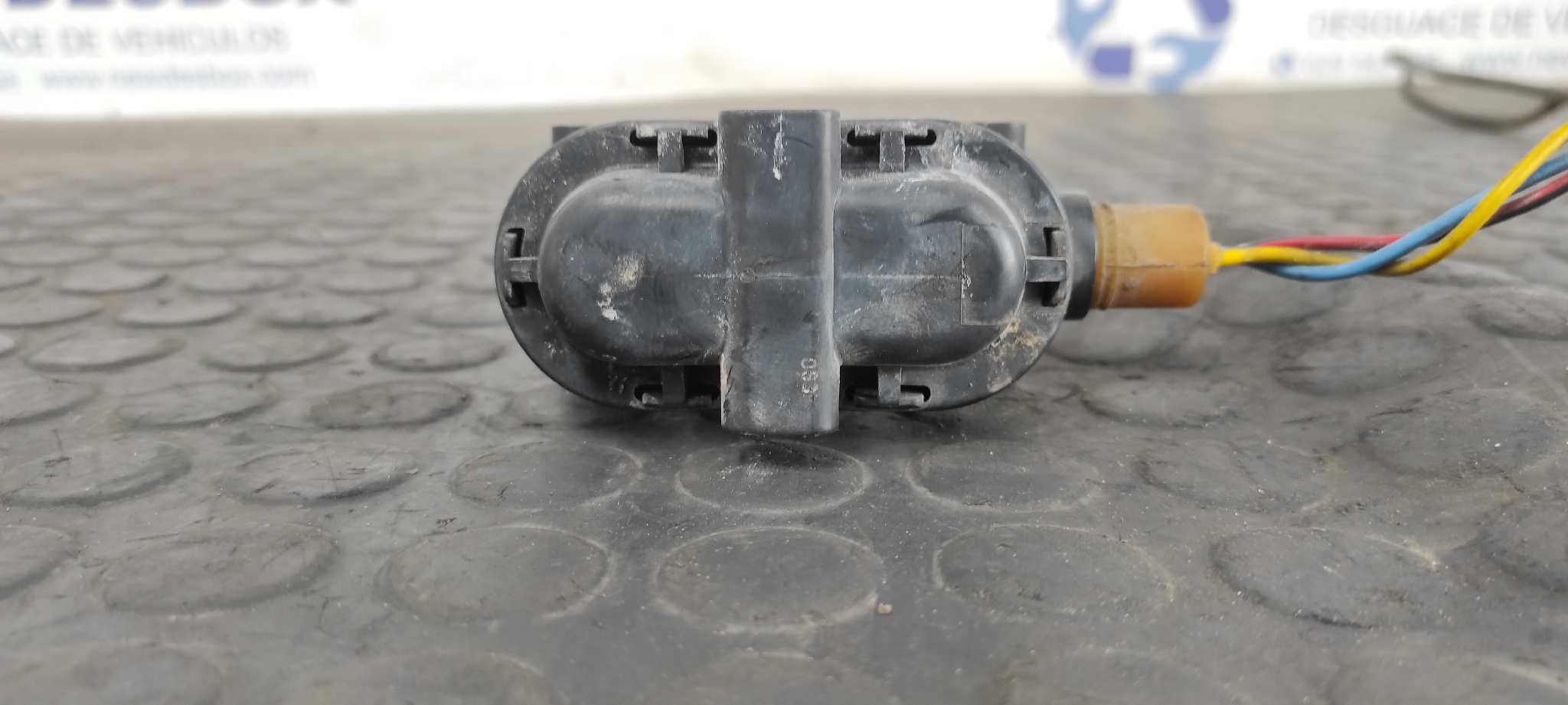 CERRADURA PUERTA DELANTERA IZQUIERDA MERCEDES-BENZ CLASE S (W126) BERLINA+COUPE - vista 4