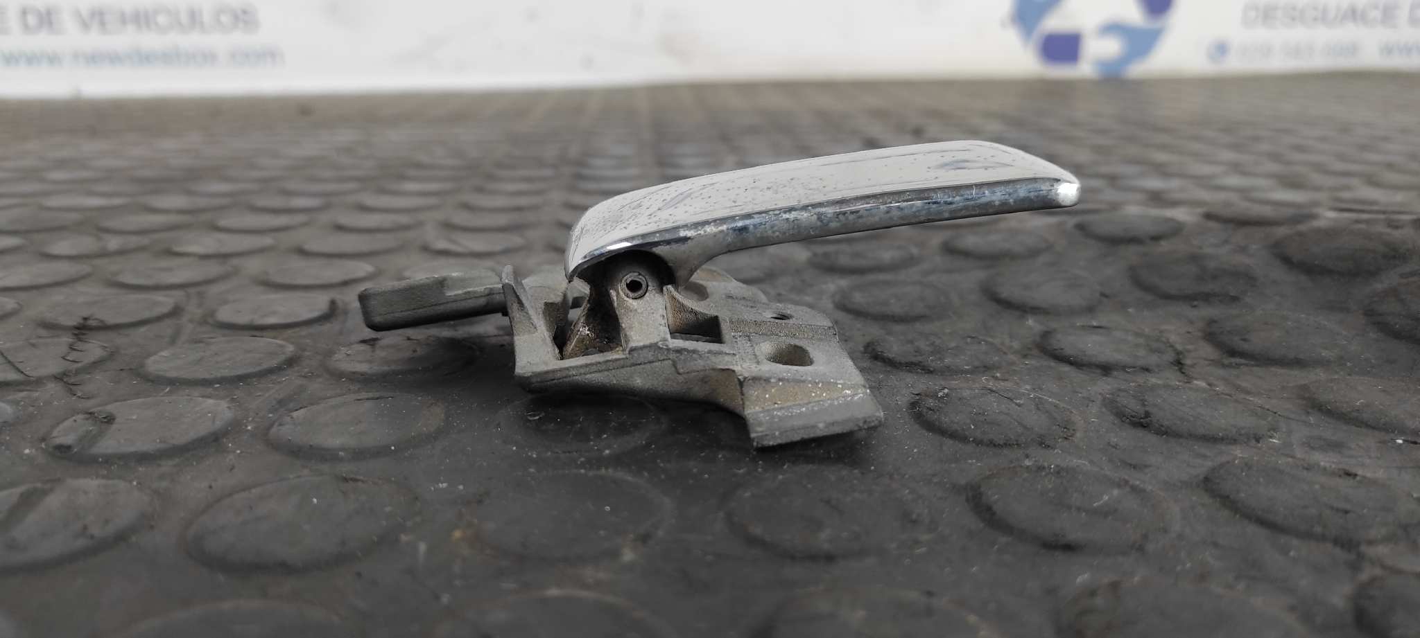 MANETA INTERIOR DELANTERA IZQUIERDA MERCEDES-BENZ CLASE S (W126) BERLINA+COUPE - vista 2