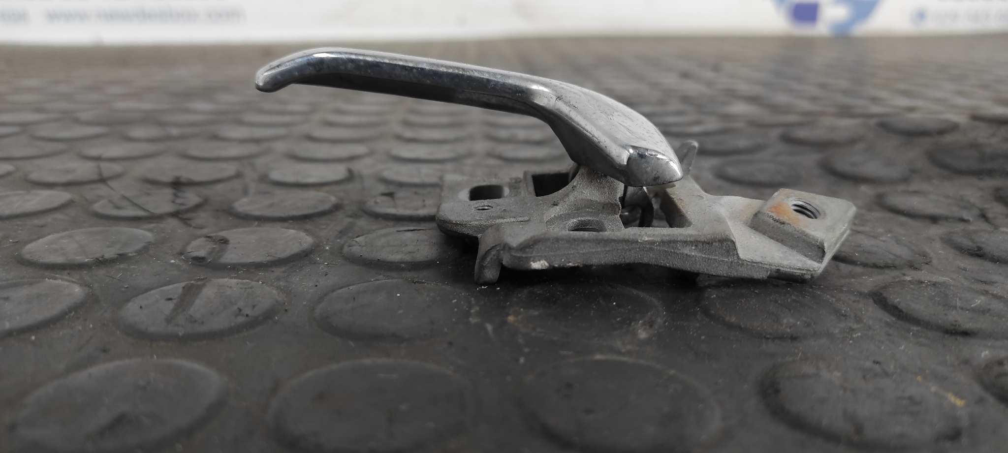 MANETA INTERIOR DELANTERA IZQUIERDA MERCEDES-BENZ CLASE S (W126) BERLINA+COUPE - vista 4