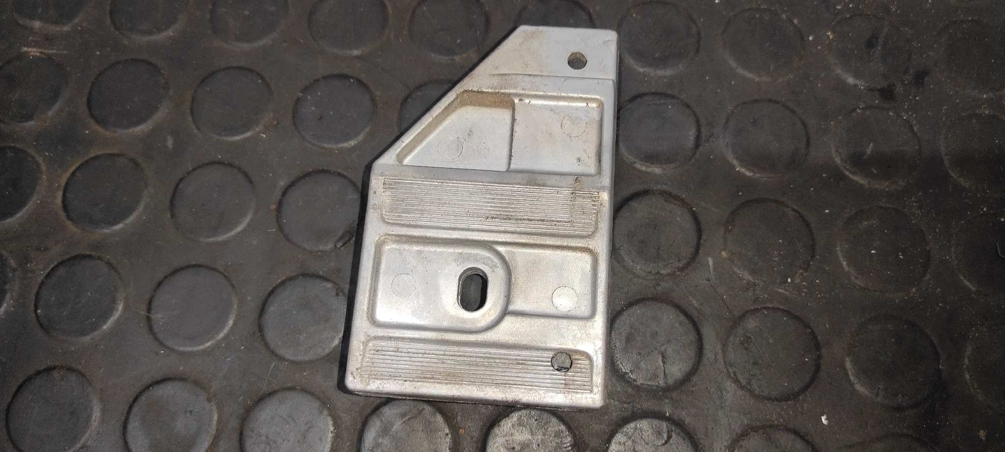 LUNA DELANTERA IZQUIERDA MERCEDES-BENZ CLASE S (W126) BERLINA+COUPE - vista 6