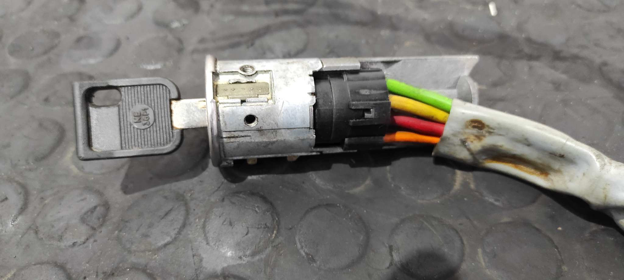 CONMUTADOR DE ARRANQUE PEUGEOT 205 BERLINA - vista 3