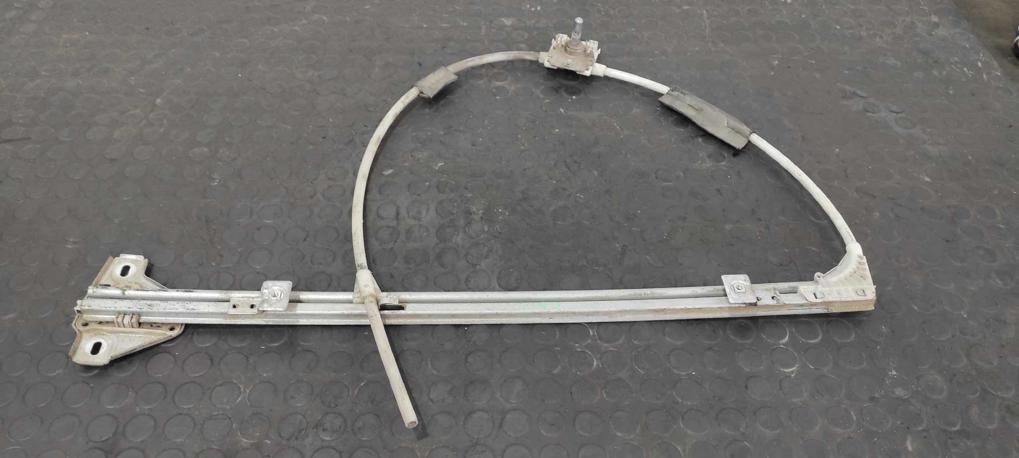 ELEVALUNAS DELANTERO DERECHO RENAULT MASTER DOBLE CABINE, CAJA ABIERTA/CHASIS