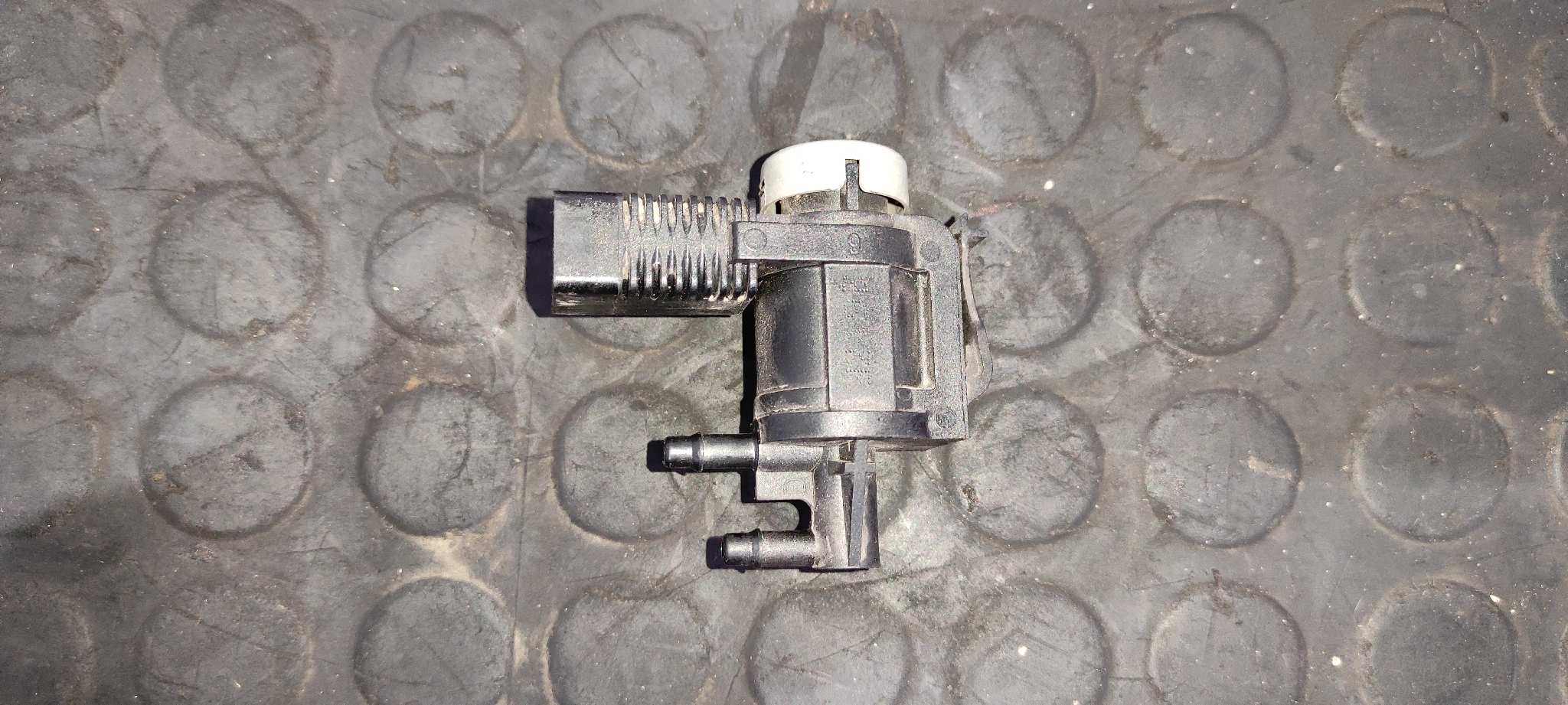 VALVULA AIRE ADICIONAL AUDI A4 BER. (B8) - vista 4