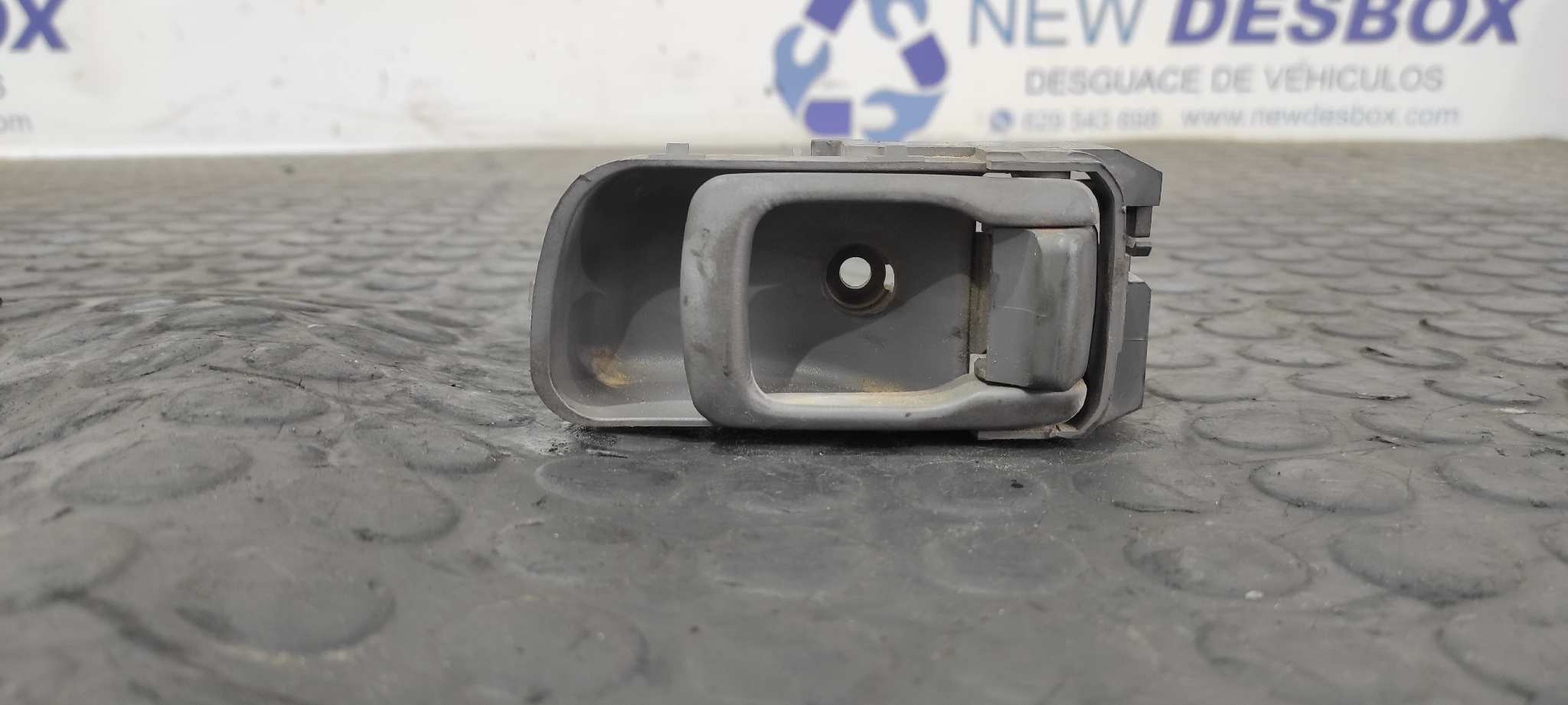 MANETA INTERIOR DELANTERA DERECHA NISSAN PICK-UP (D22)