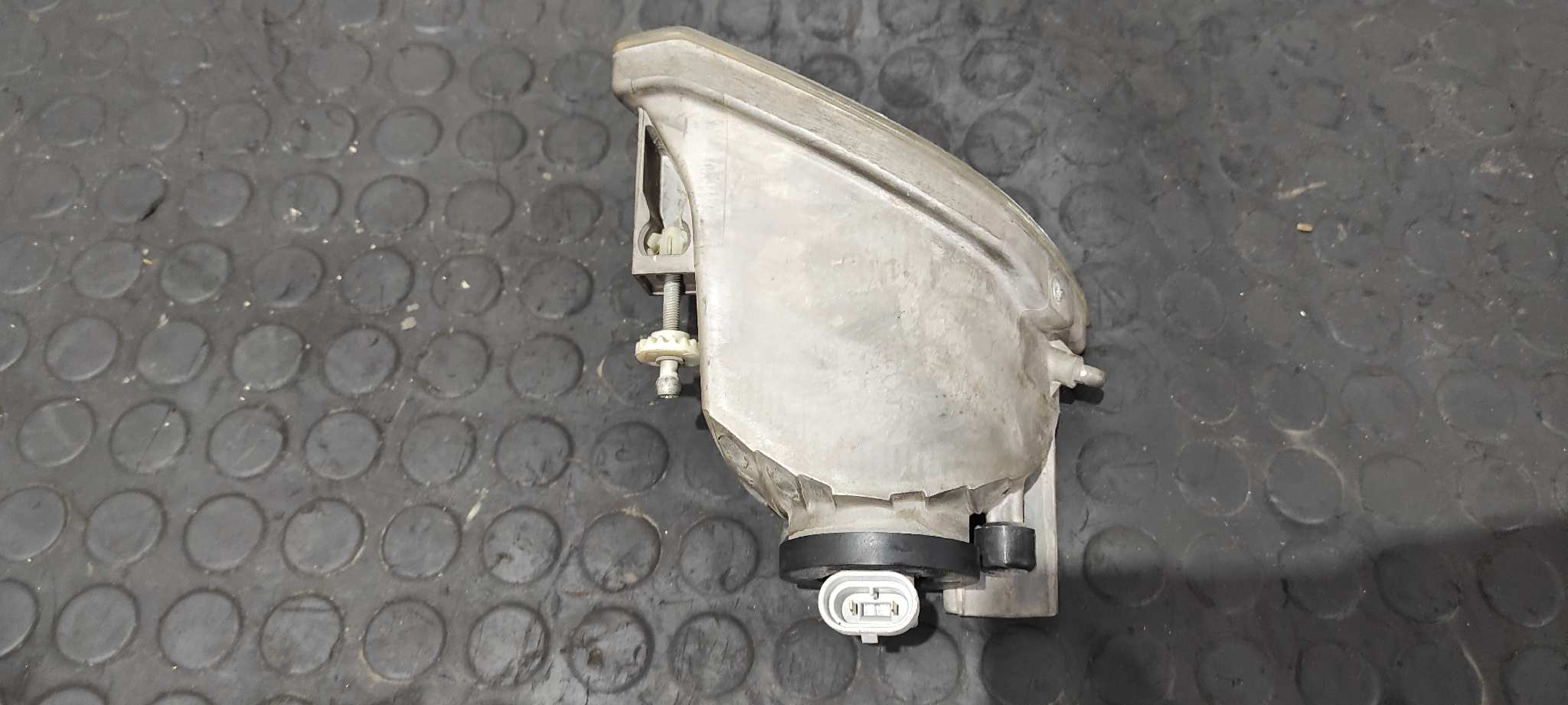 FARO ANTINIEBLA IZQUIERDO TOYOTA RAV 4 (A2) - vista 2