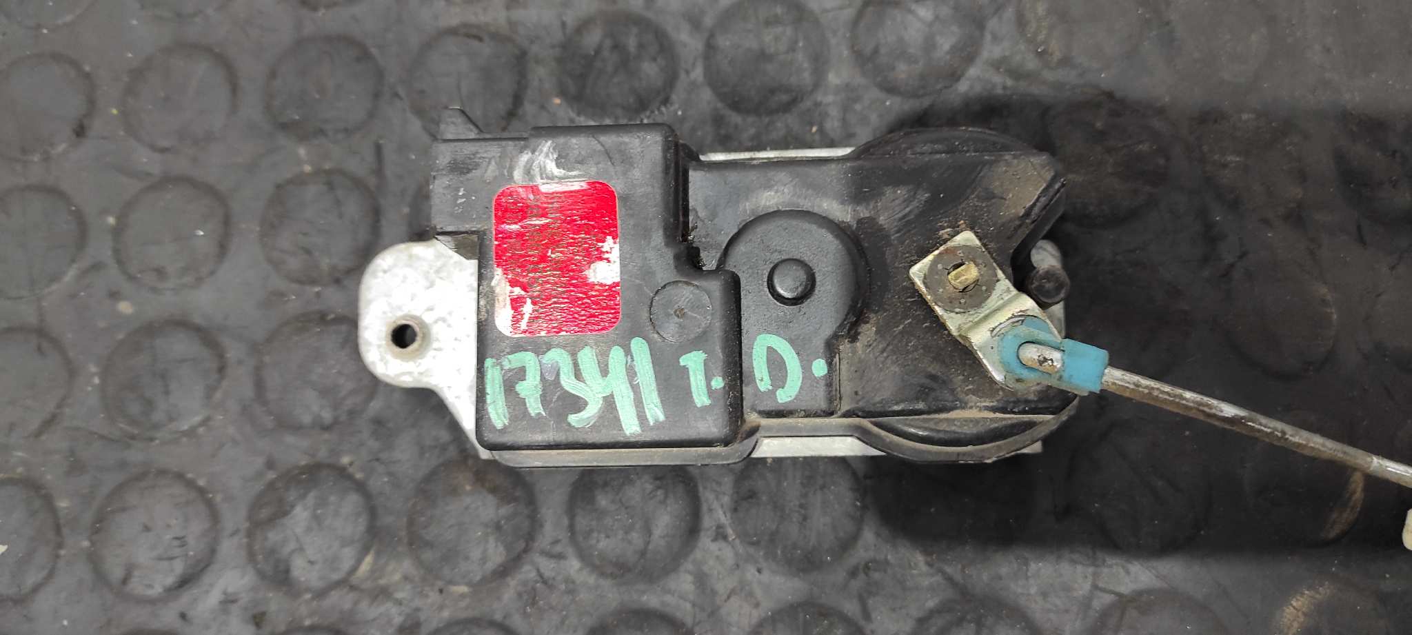 CERRADURA PUERTA TRASERA DERECHA SSANGYONG MUSSO - vista 8